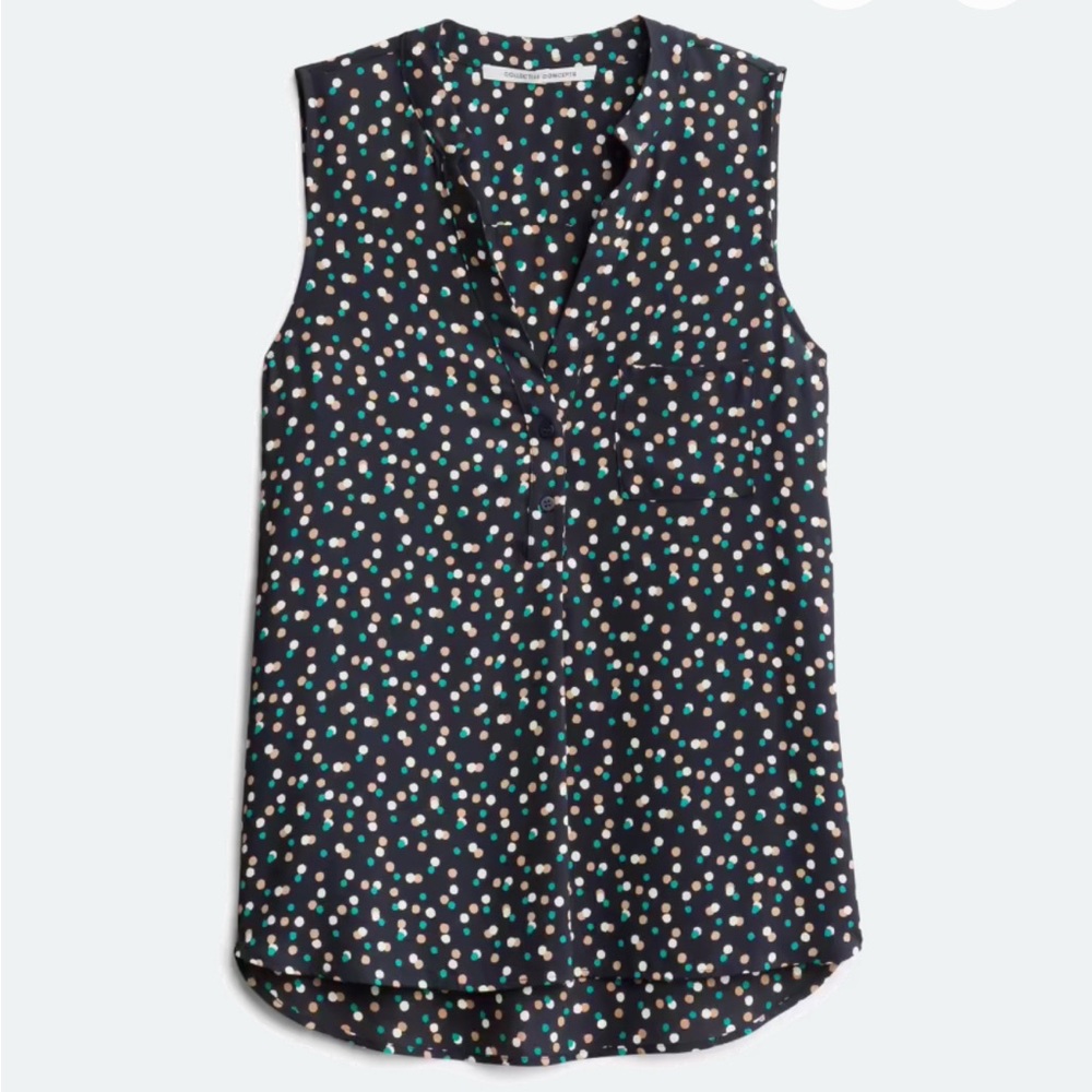 Collective Concepts Black and White Sleeveless Blouse with Mandarin Collar